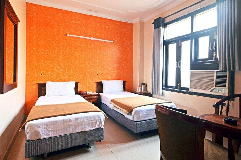 Hotel Sunrise Делі Екстер'єр фото