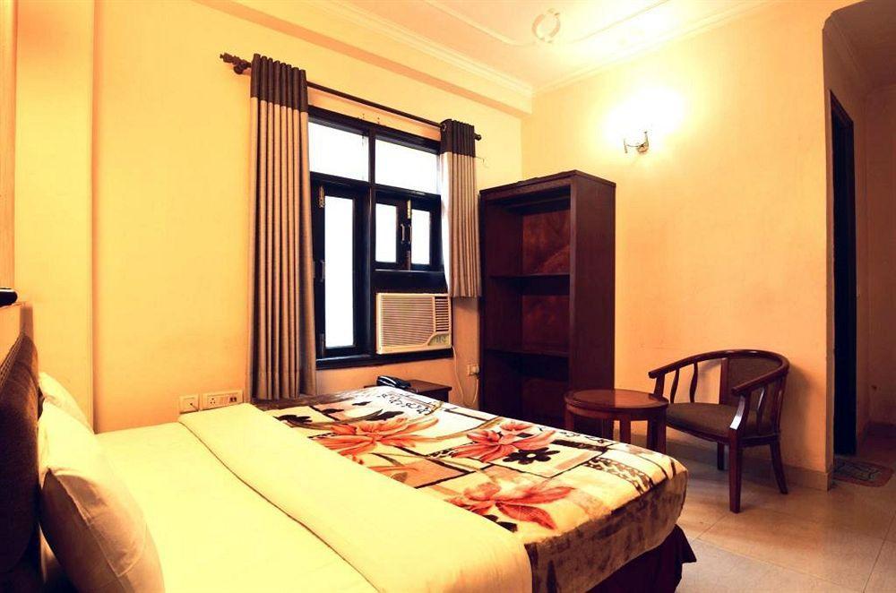 Hotel Sunrise Делі Екстер'єр фото