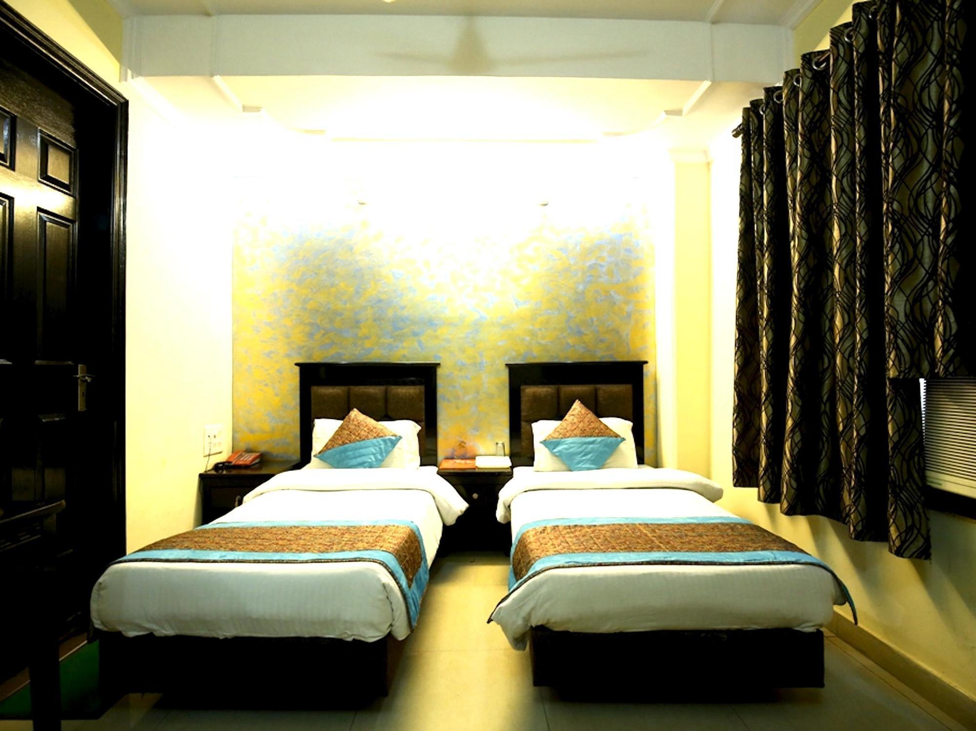 Hotel Sunrise Делі Екстер'єр фото