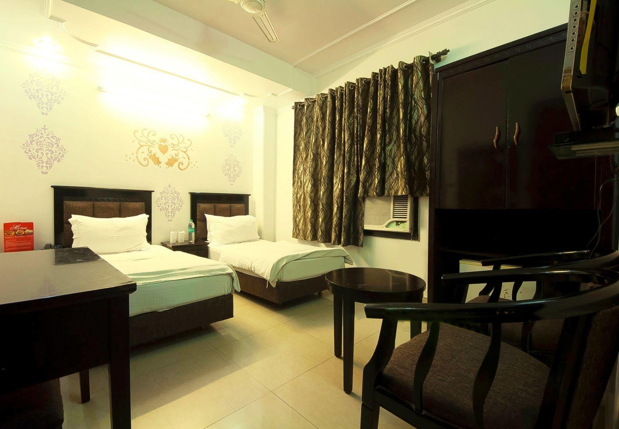 Hotel Sunrise Делі Екстер'єр фото