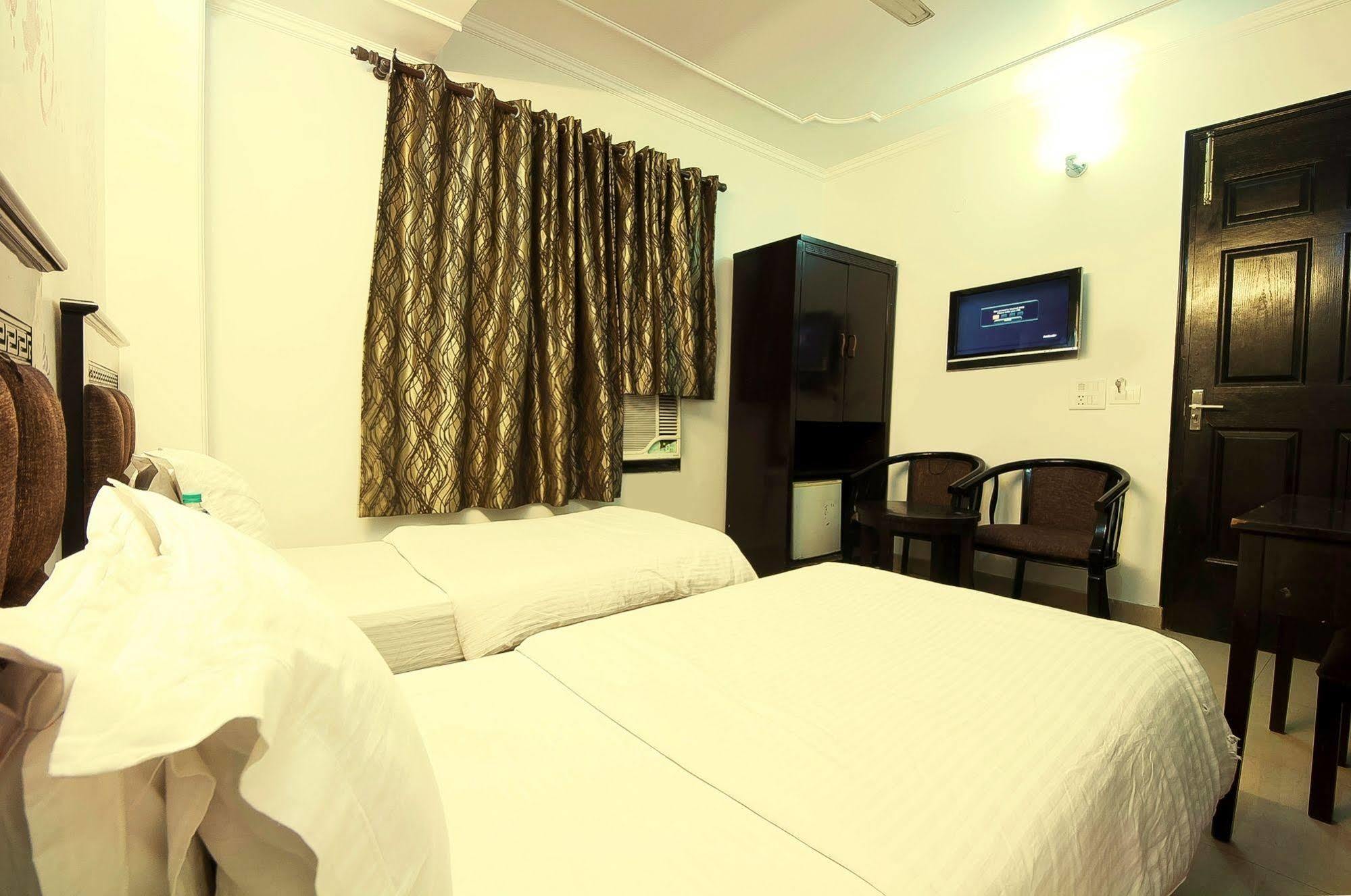 Hotel Sunrise Делі Екстер'єр фото