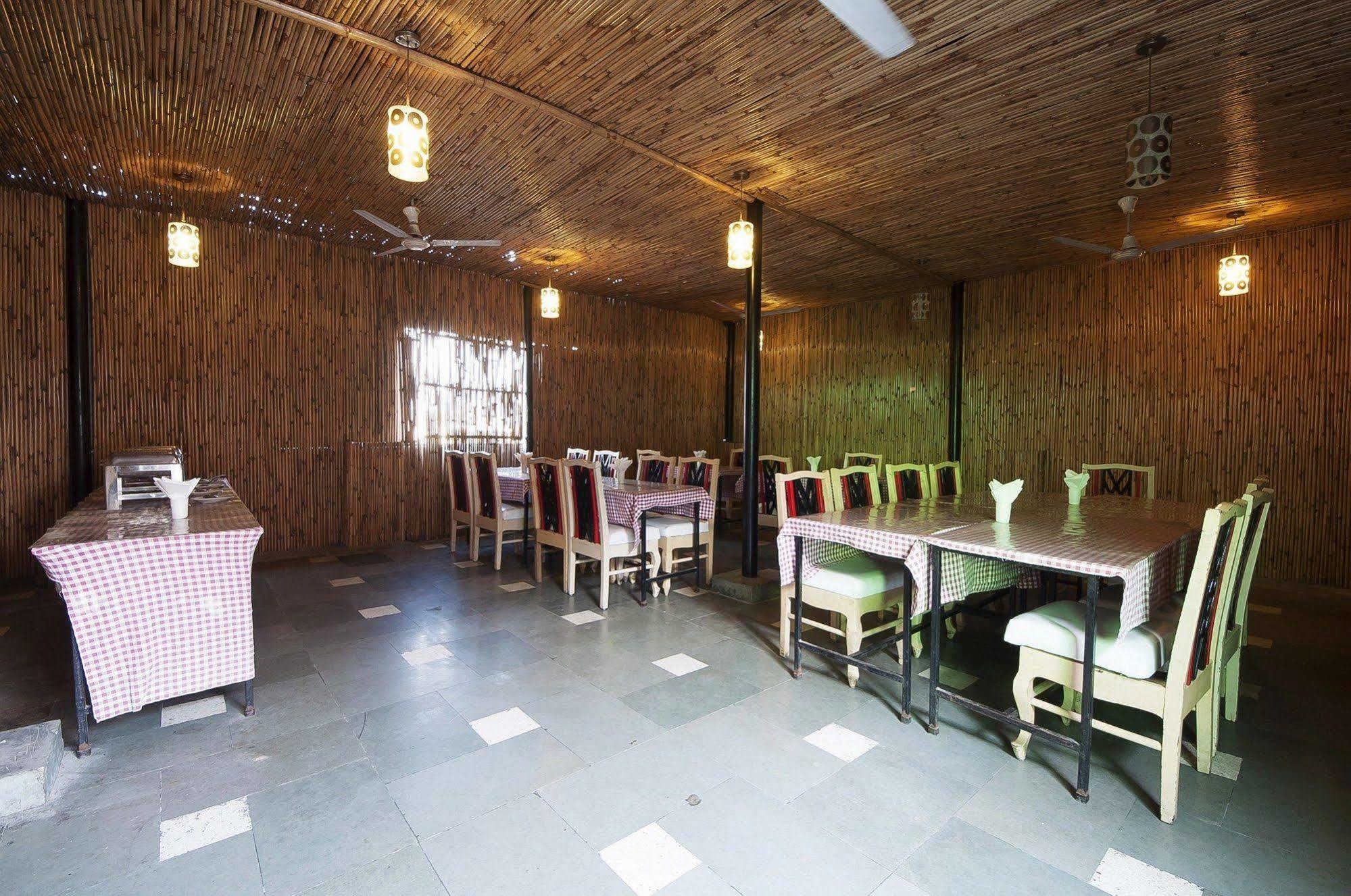 Hotel Sunrise Делі Екстер'єр фото